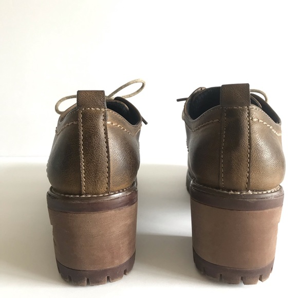 💎EUC Women’s Leather Boot Heels - Picture 3 of 9